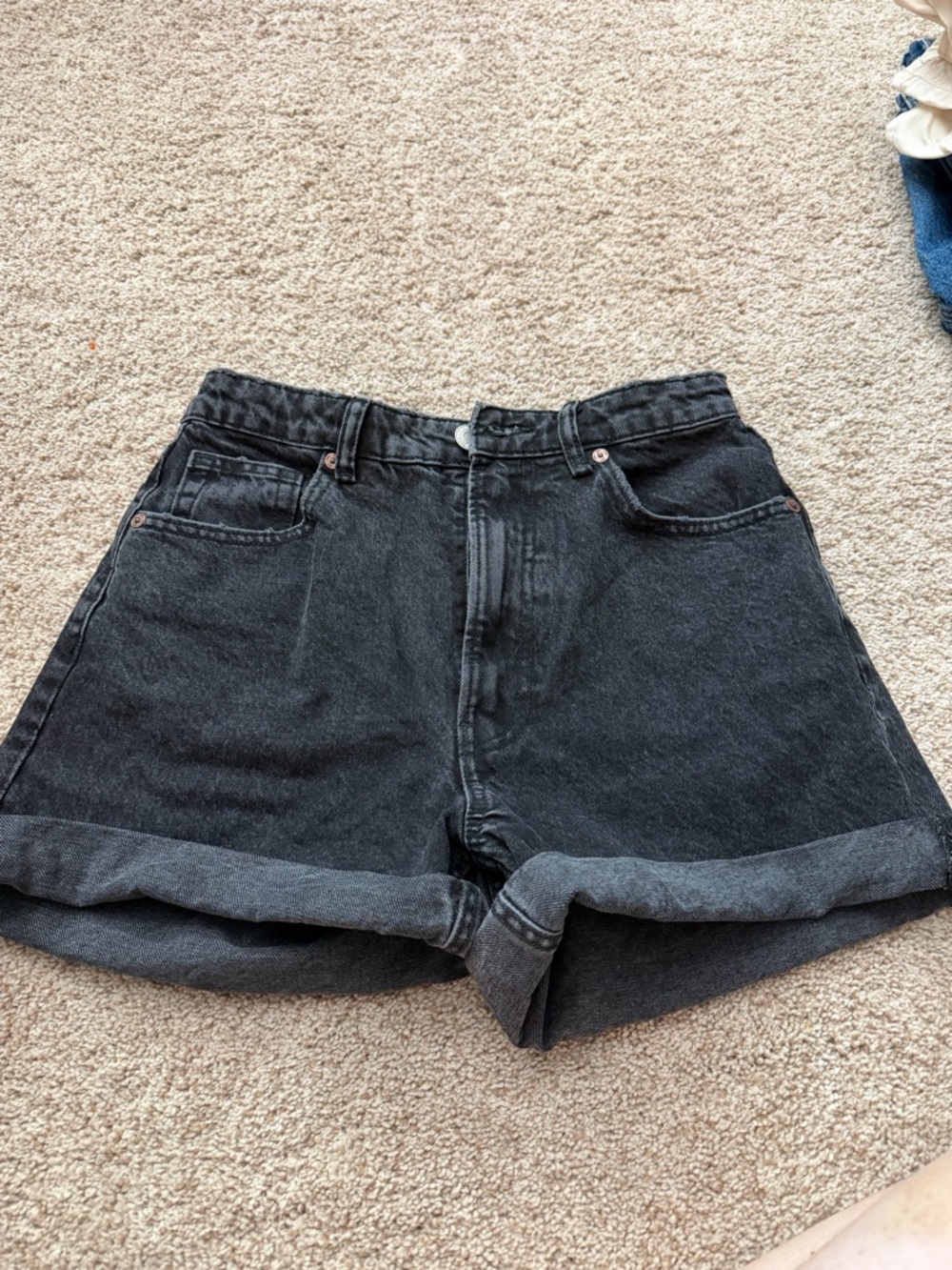 Zara Black High-Waist Rolled Hem Denim Shorts